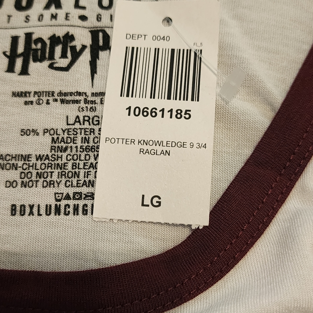 Box Lunch Unisex Harry Potter Baseball T-shirt NWT - Picture 10 of 10